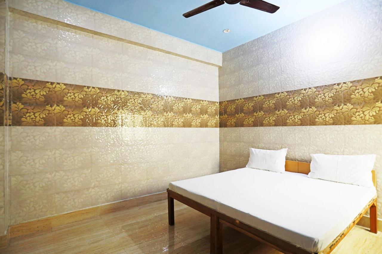 Oyo 44361 Shri Lajjaram Ashram Hotel Vrindavan Luaran gambar
