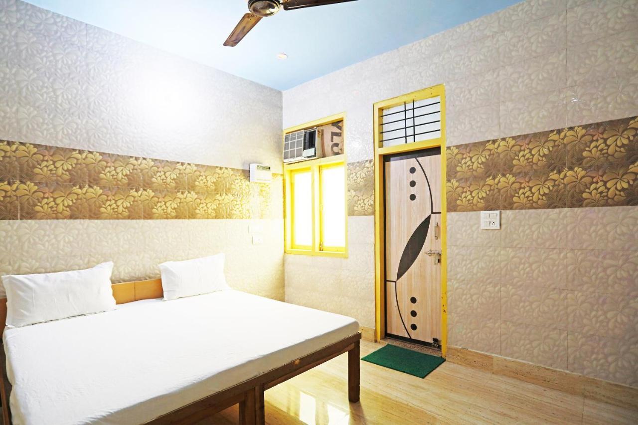 Oyo 44361 Shri Lajjaram Ashram Hotel Vrindavan Luaran gambar